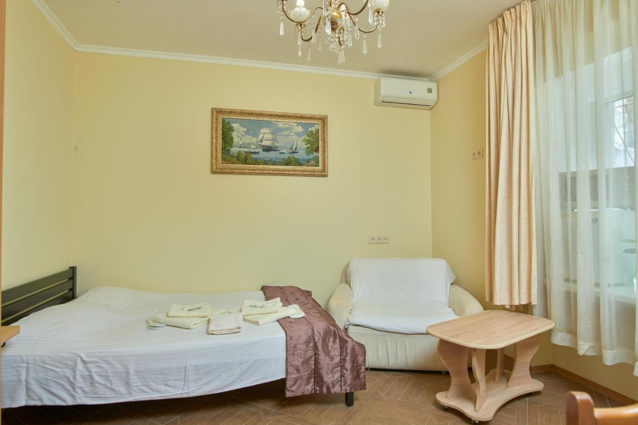 Odessa Comfort House Aparthotel Ngoại thất bức ảnh