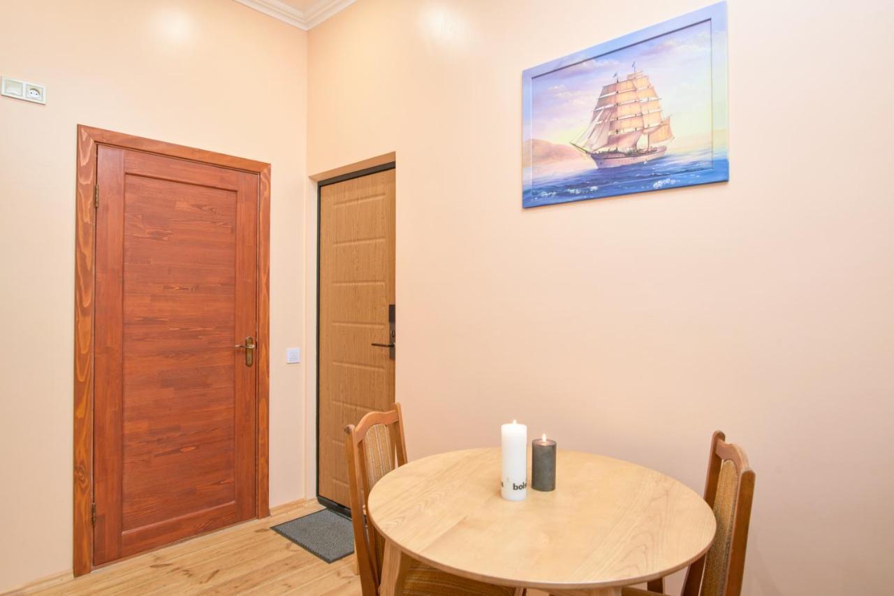 Odessa Comfort House Aparthotel Ngoại thất bức ảnh