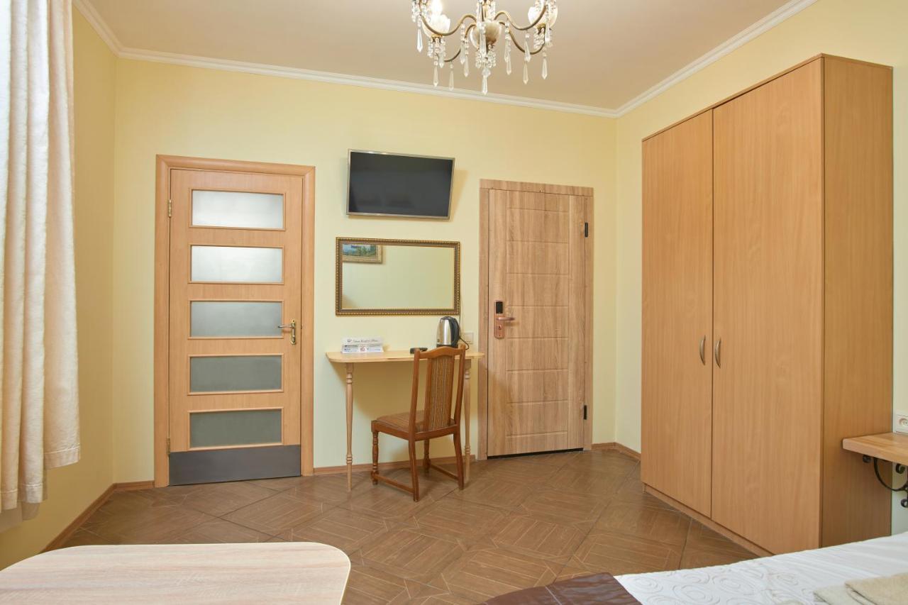 Odessa Comfort House Aparthotel Ngoại thất bức ảnh